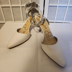 Sam Edelman White Pointed Pumps with Strap